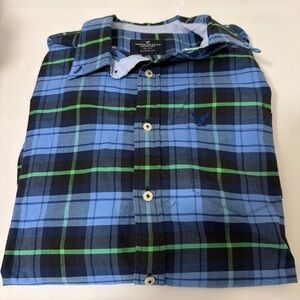 American Eagle Outfitters Men's Blue and Green Plaid Shirt